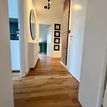Stilvoll-modern-neu Meerbusch