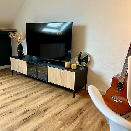 Stilvoll-modern-neu Apartment