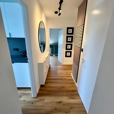 Stilvoll-modern-neu * Meerbusch
