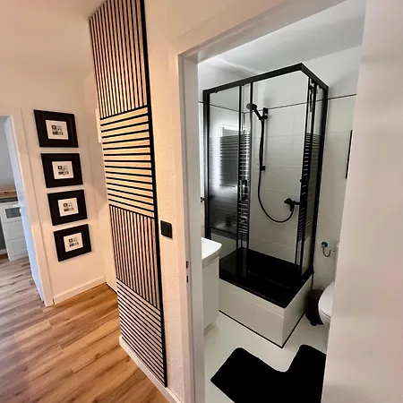 Stilvoll-modern-neu Apartment