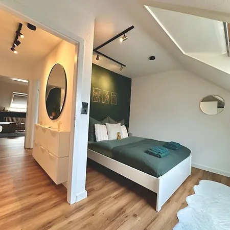 Stilvoll-modern-neu * Meerbusch