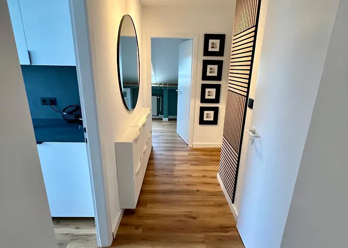 Stilvoll-modern-neu * Meerbusch