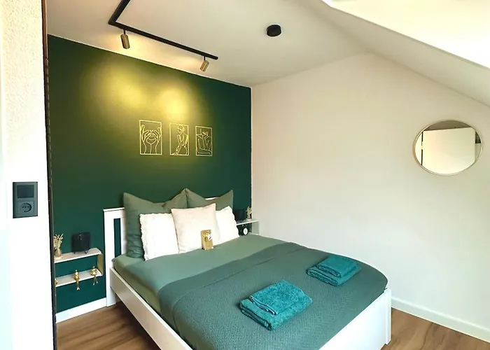 Stilvoll-modern-neu * מירבוש